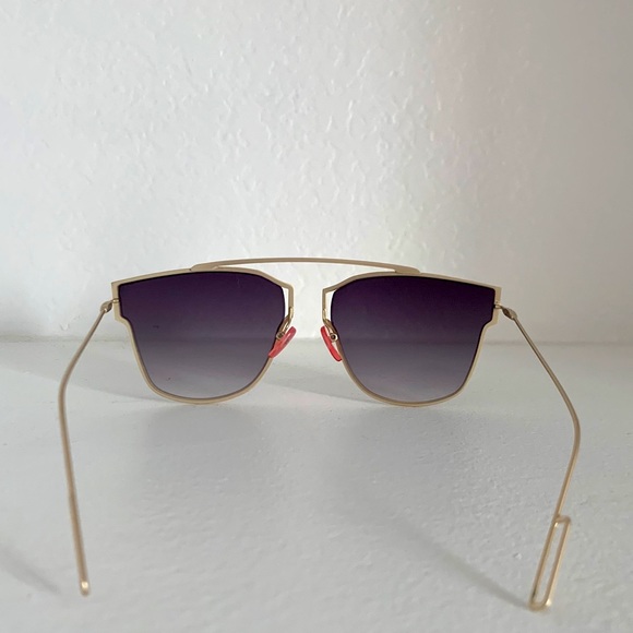 Black Gold Sunglasses - Picture 4 of 6